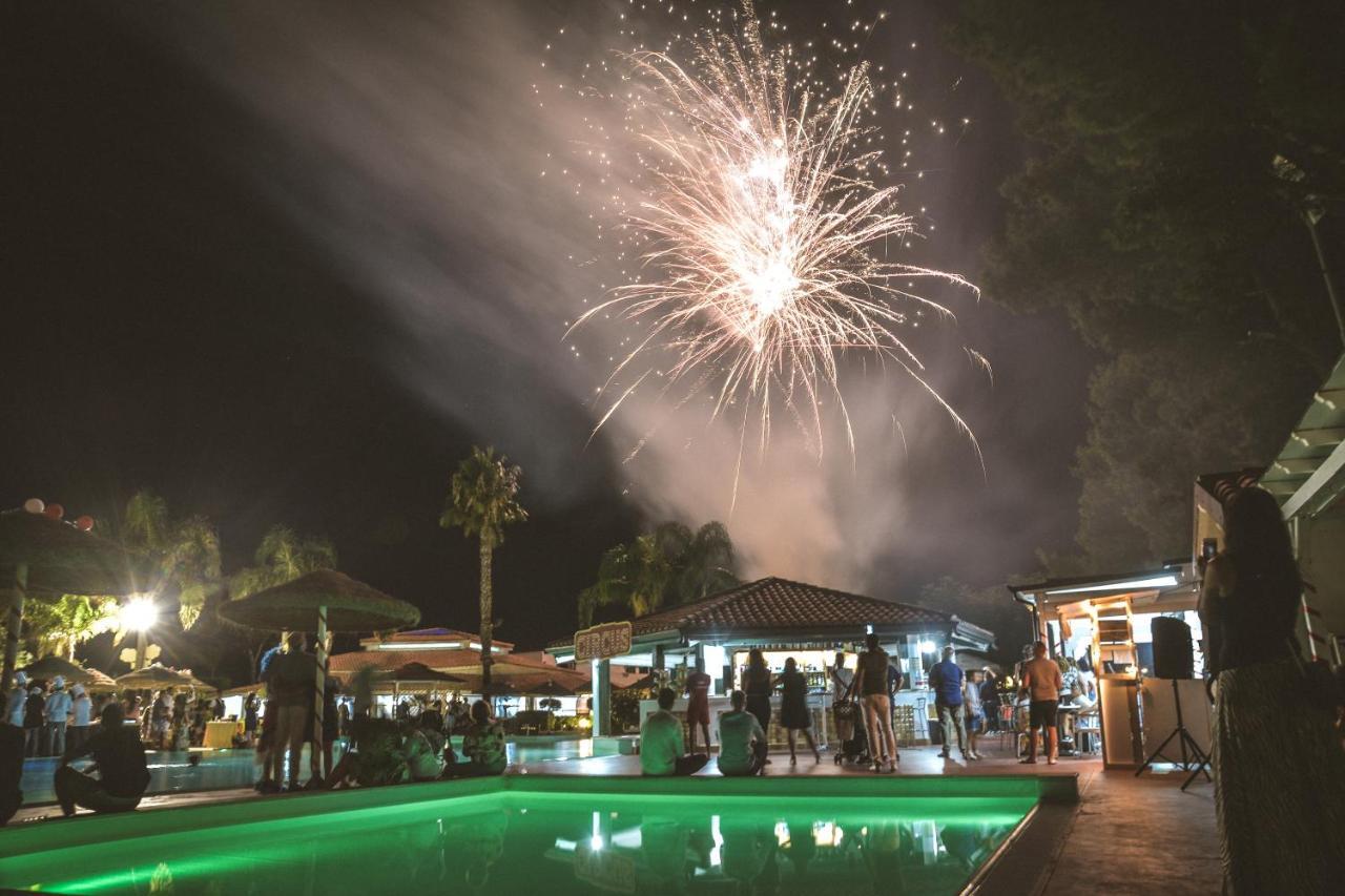 Villaggio Spiagge Rosse Capo Rizzuto Esterno foto